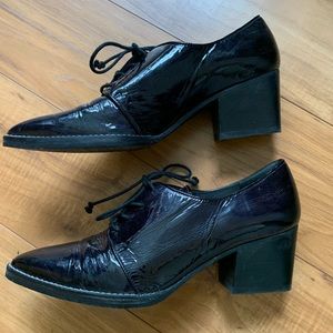 Stuart Weitzman Black Oxfords size 6.5